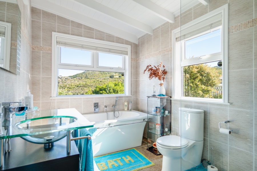 3 Bedroom Property for Sale in Glen Marine Western Cape